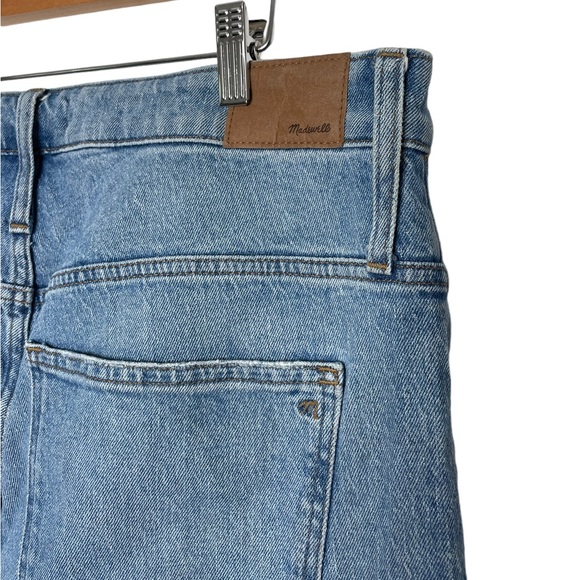 Madewell | The Curvy Perfect Vintage Straight Jean in Hoye Wash 33 - Picture 8 of 10